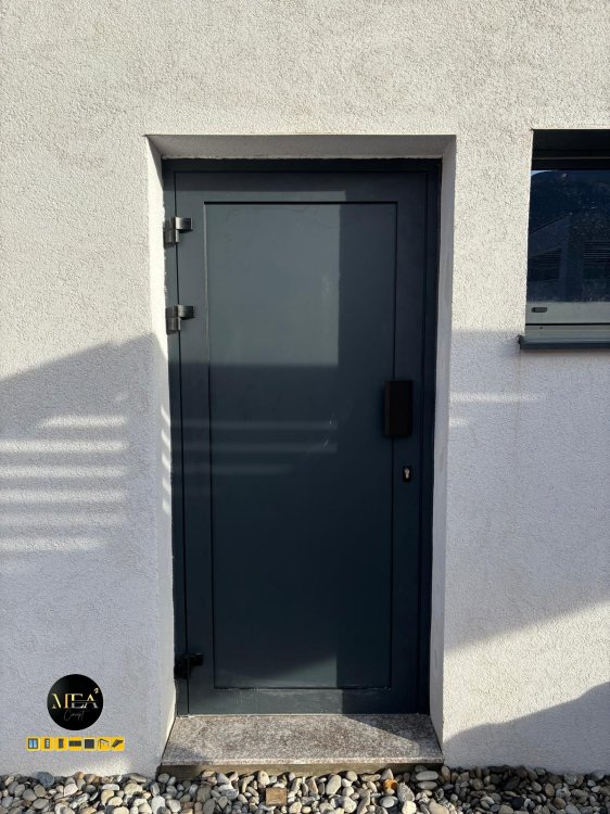 Remplacement porte service aluminium